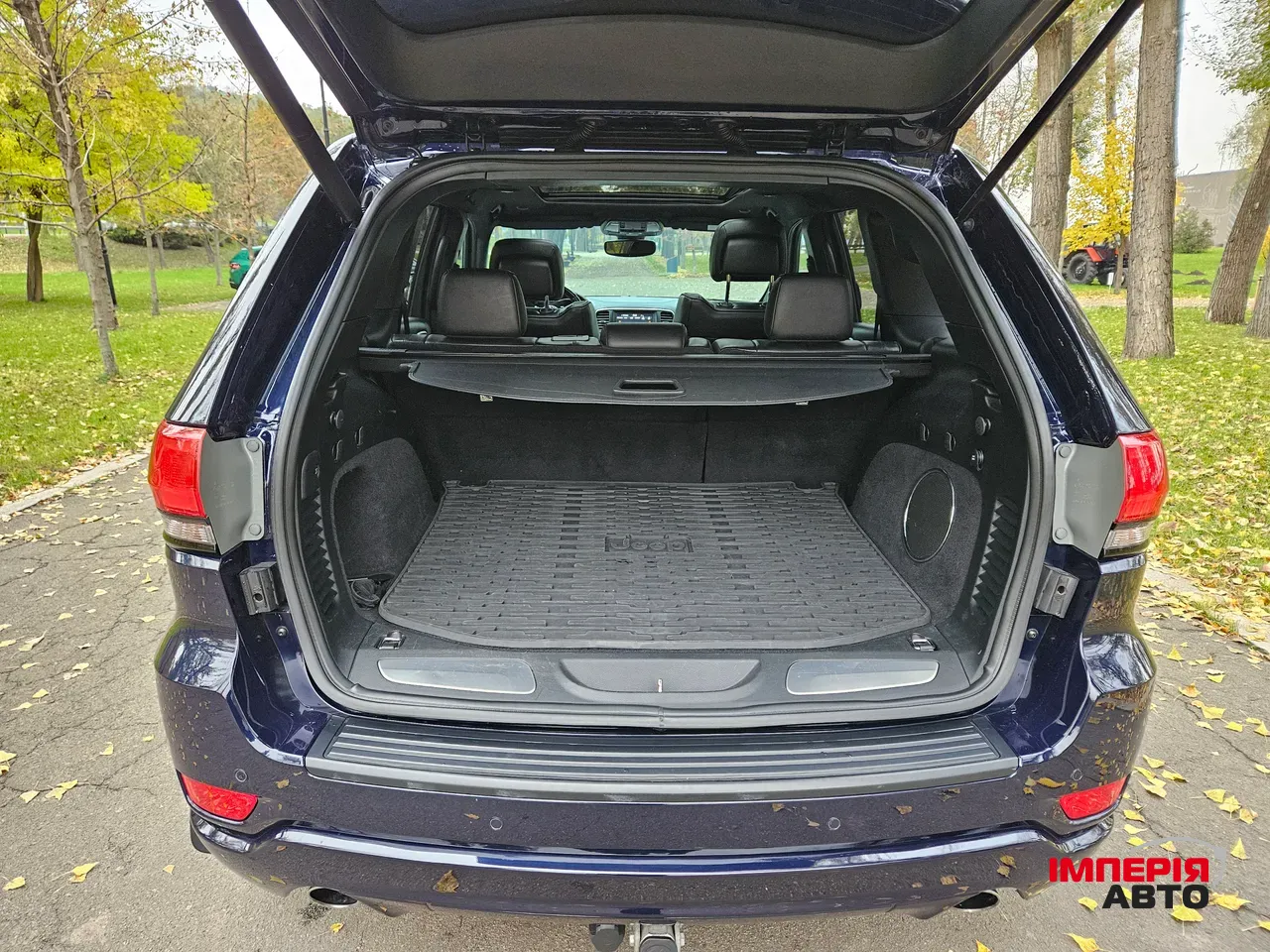 Jeep Grand Cherokee - фото 16