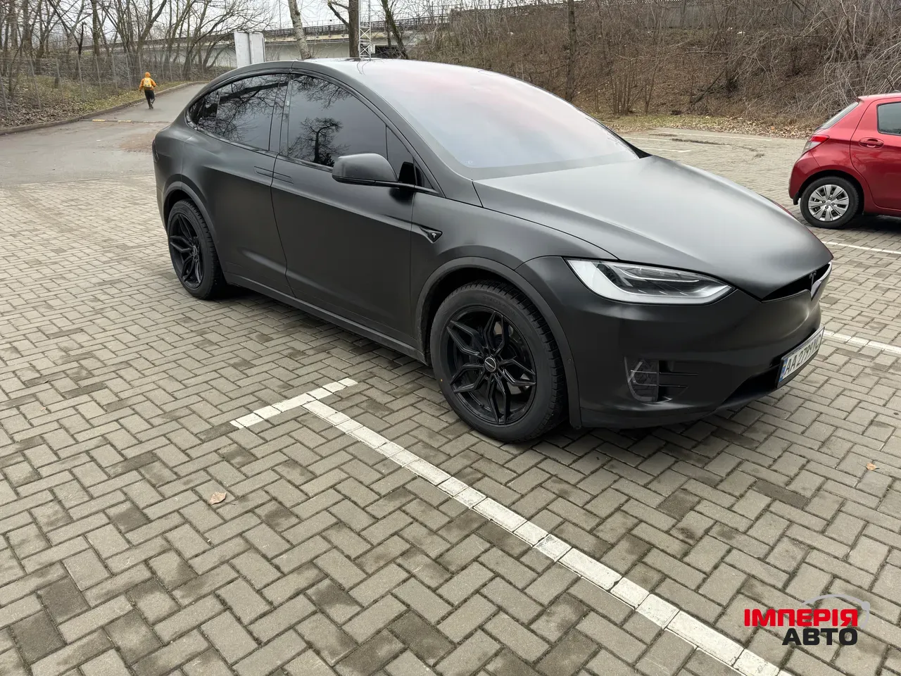 Tesla Model X - фото 18