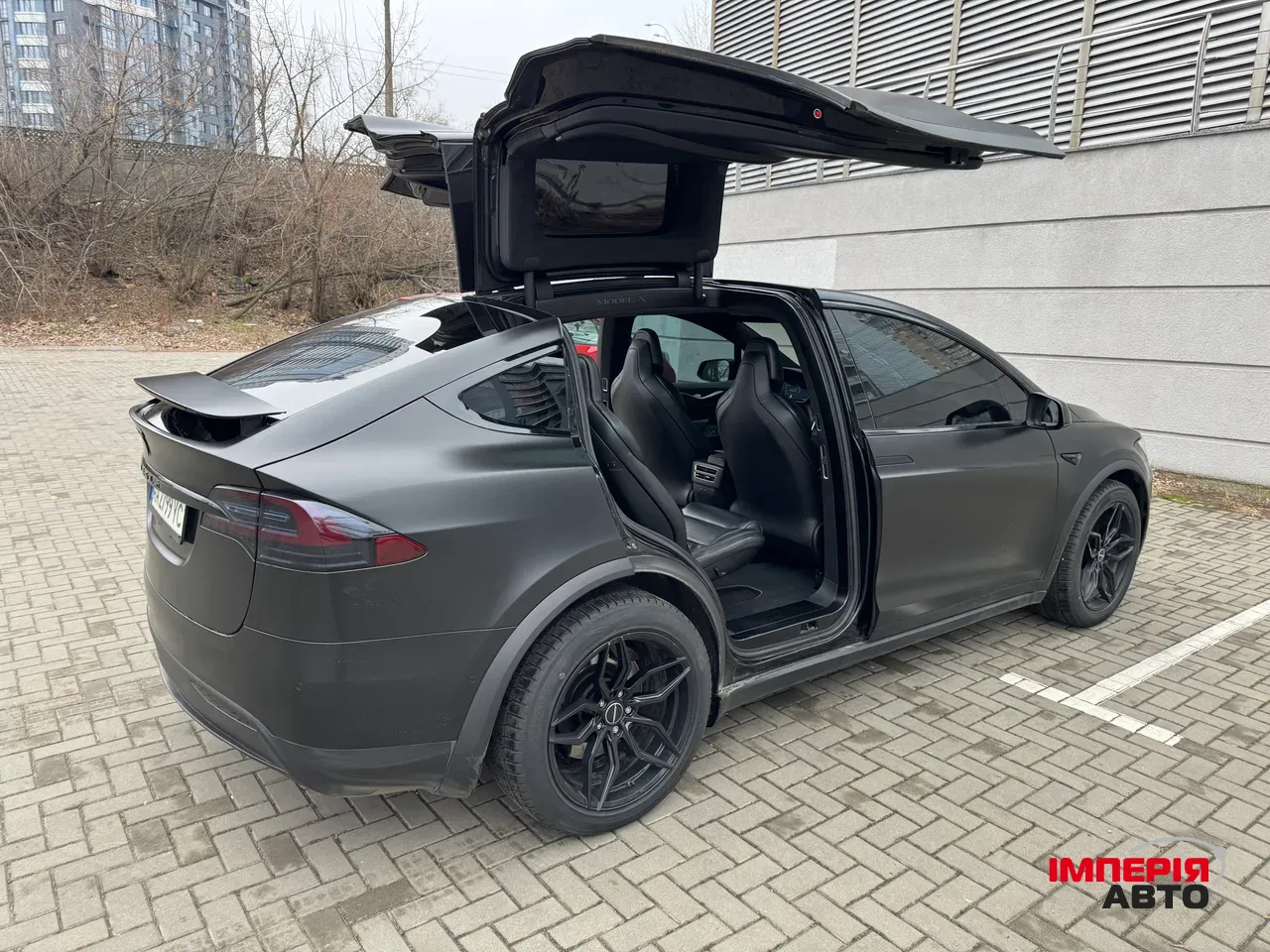 Tesla Model X - фото 10