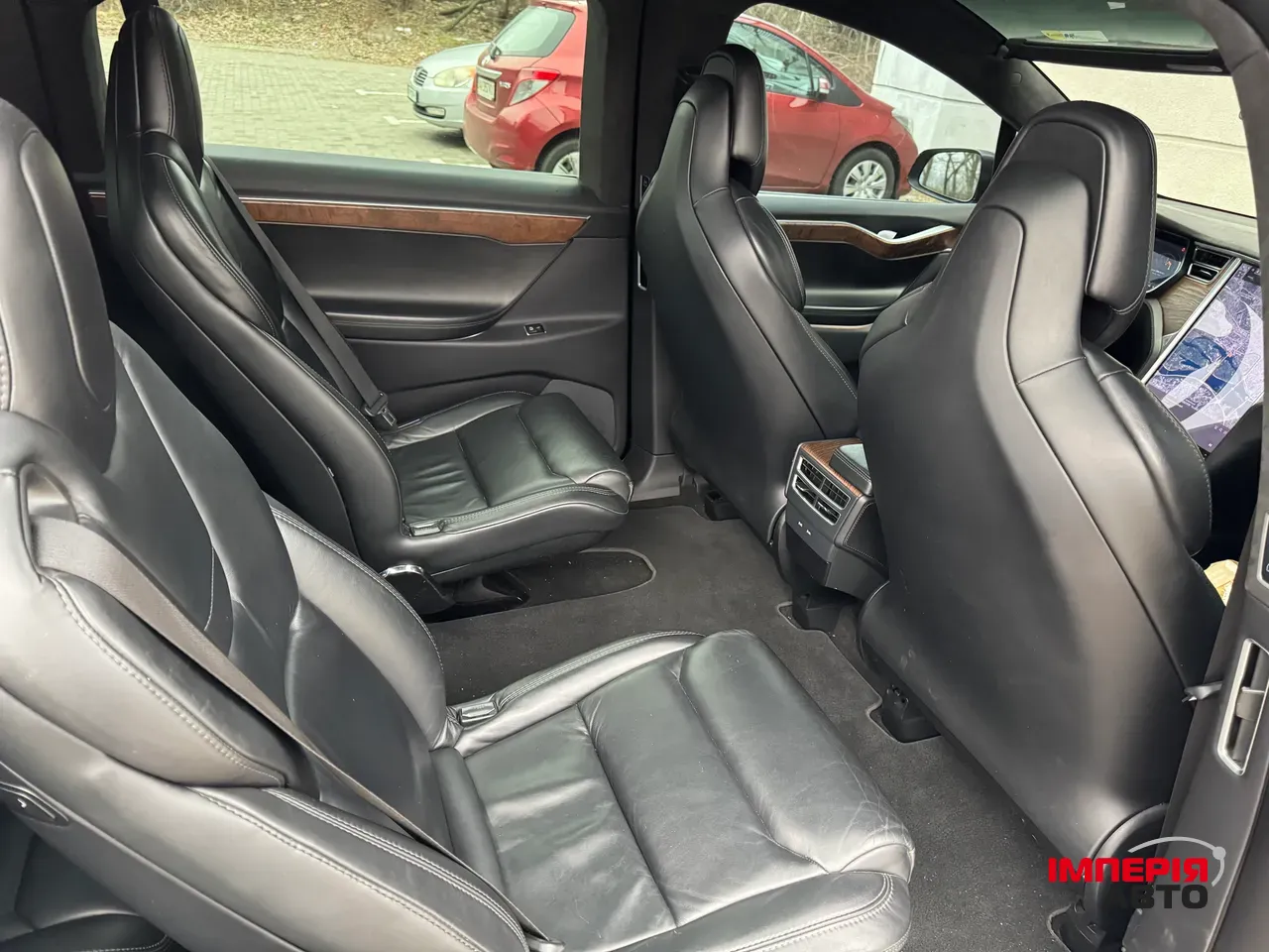 Tesla Model X - фото 12