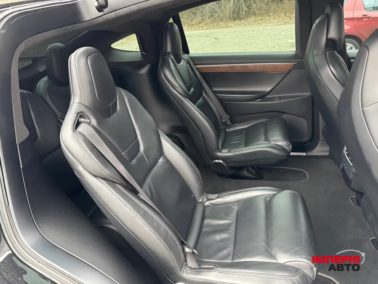 Tesla Model X - фото 13