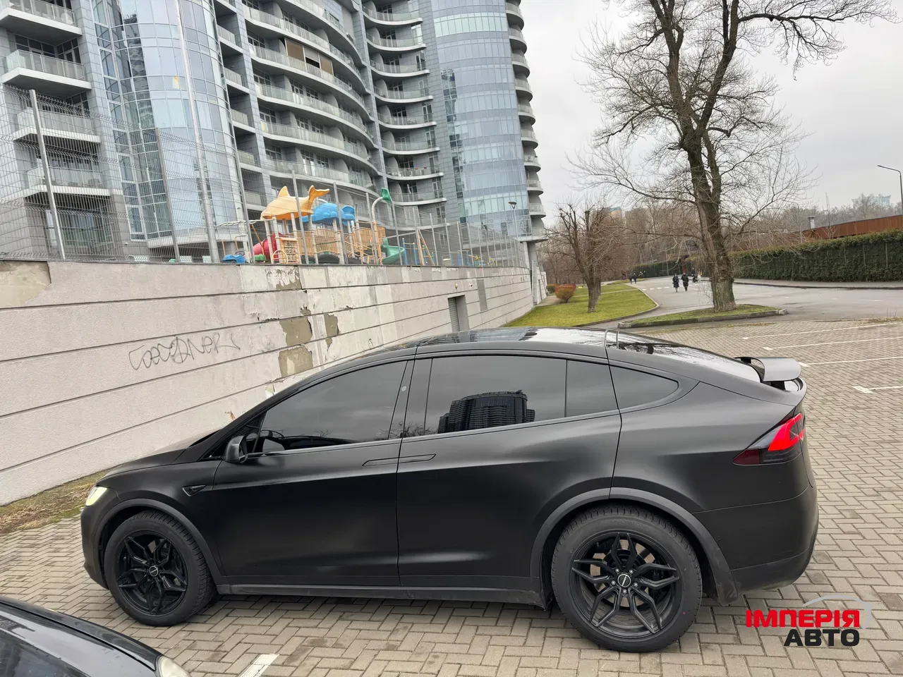 Tesla Model X - фото 3