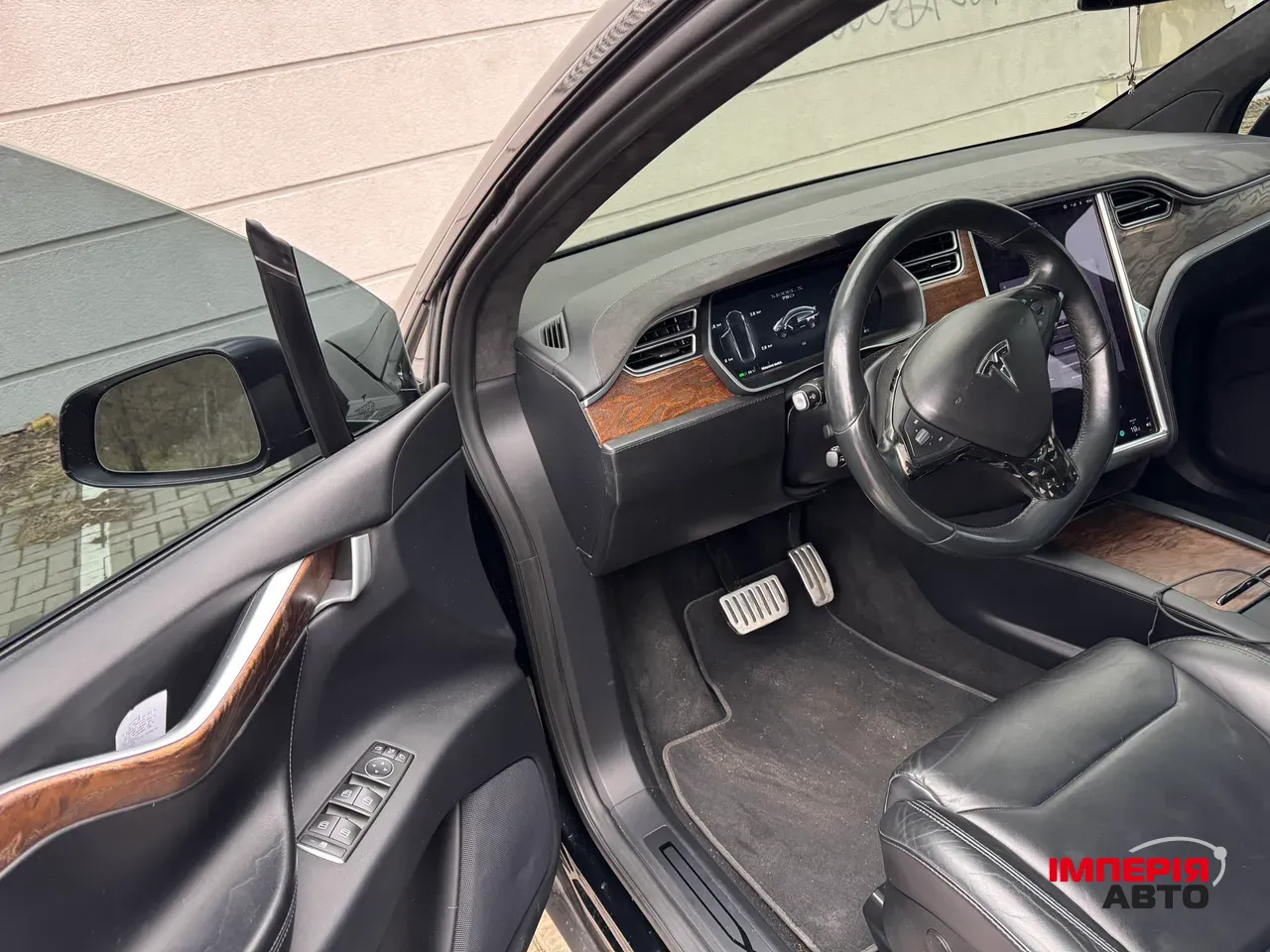 Tesla Model X - фото 8