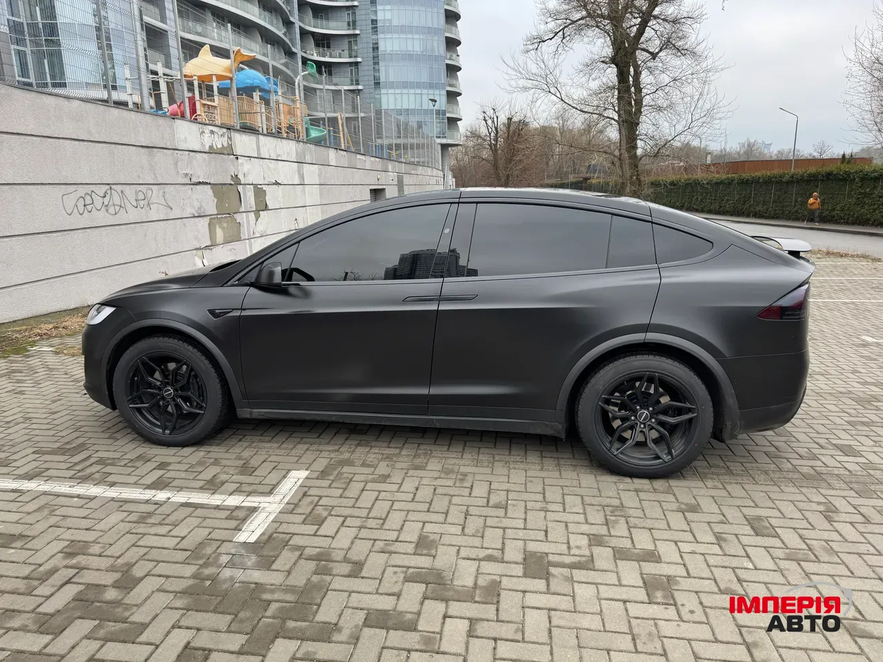 Tesla Model X - фото 22
