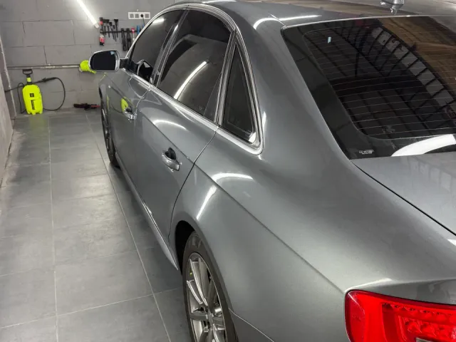 Audi A4 - фото 4