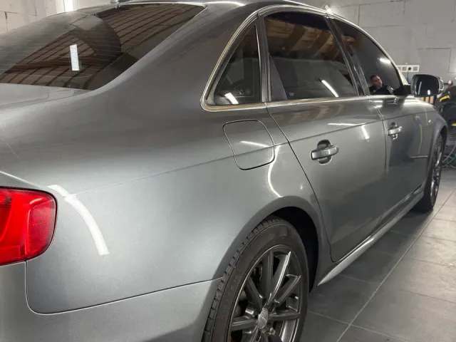 Audi A4 - фото 3