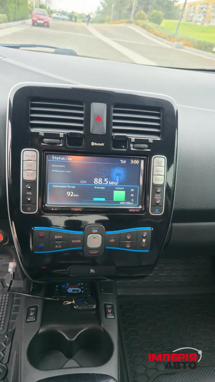 Nissan Leaf - фото 12
