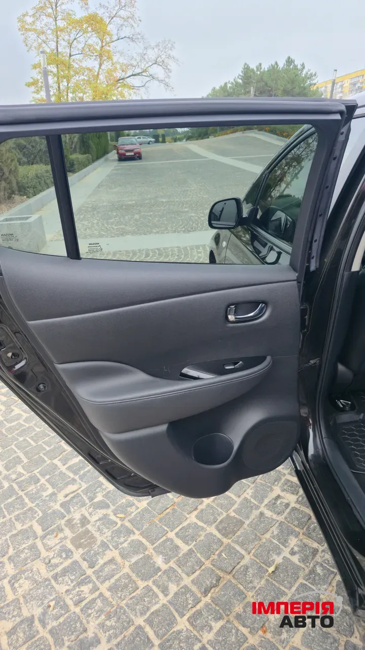 Nissan Leaf - фото 10