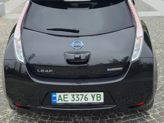 Nissan Leaf - фото 2