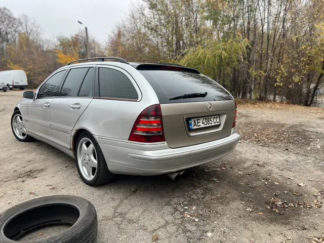 Mercedes-Benz C-Класс - фото 3