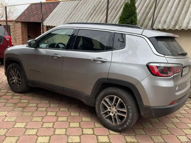 Jeep Compass - фото 3