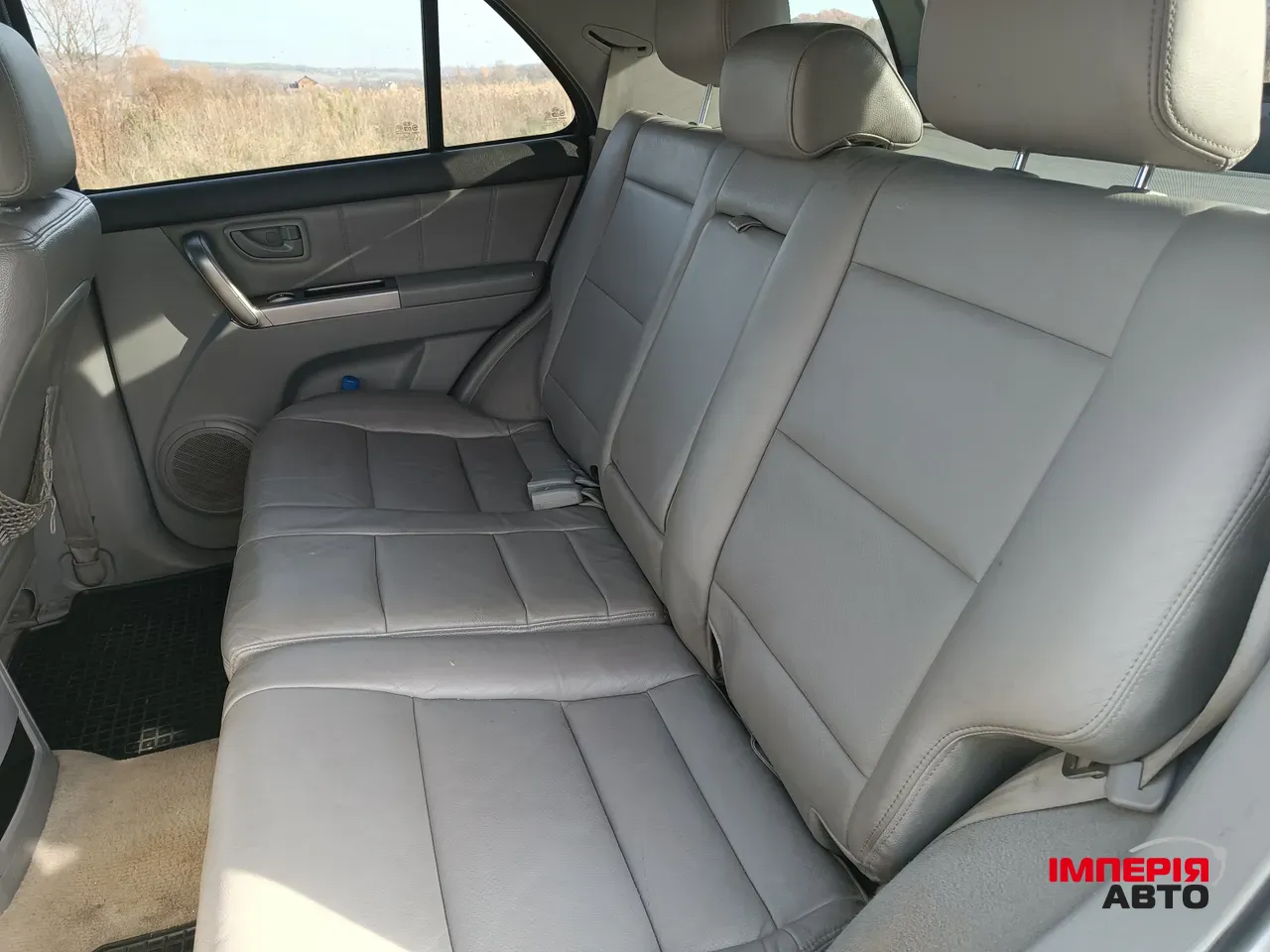 Kia Sorento - фото 4