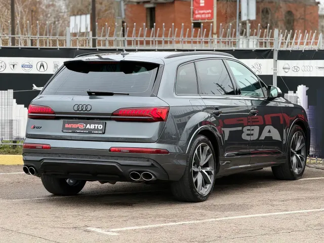 Audi SQ7 - фото 4
