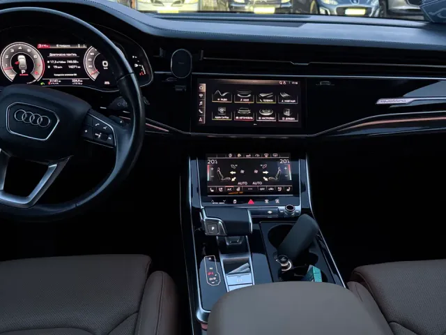 Audi Q7 - фото 5