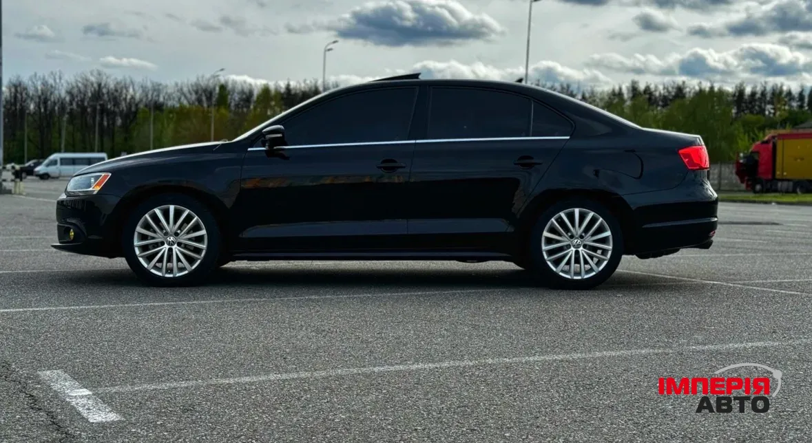 Volkswagen Jetta - фото 6