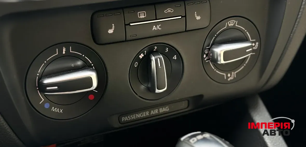 Volkswagen Jetta - фото 16