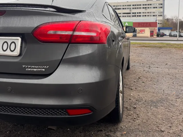 Ford Focus - фото 4