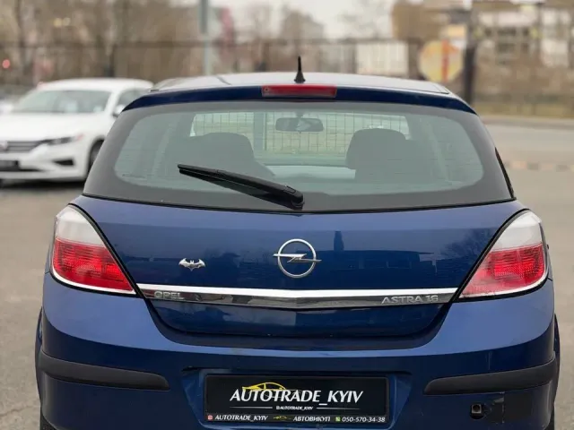 Opel Astra - фото 5