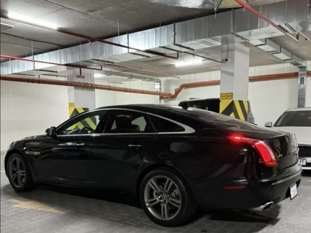 Jaguar XJ - фото 5
