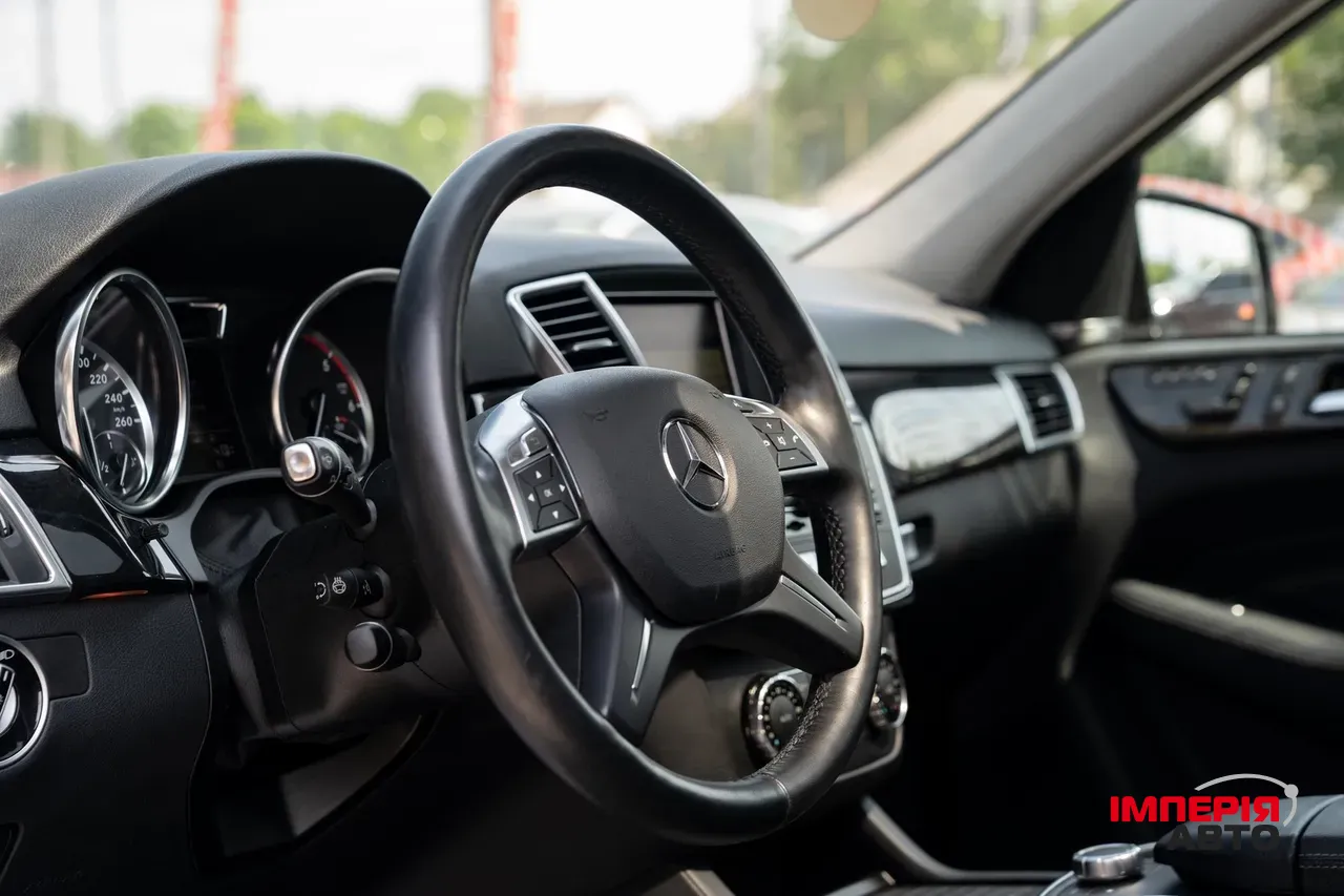 Mercedes-Benz M-Класс - фото 20