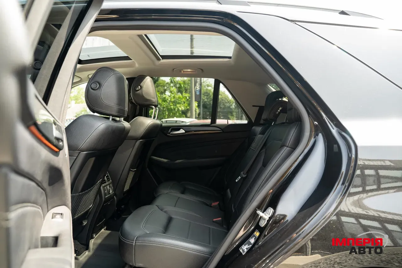 Mercedes-Benz M-Класс - фото 32