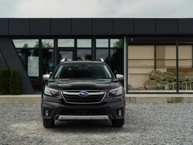 Subaru Outback - фото 2