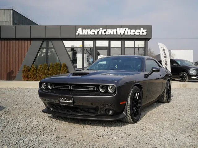 Dodge Challenger - фото 1