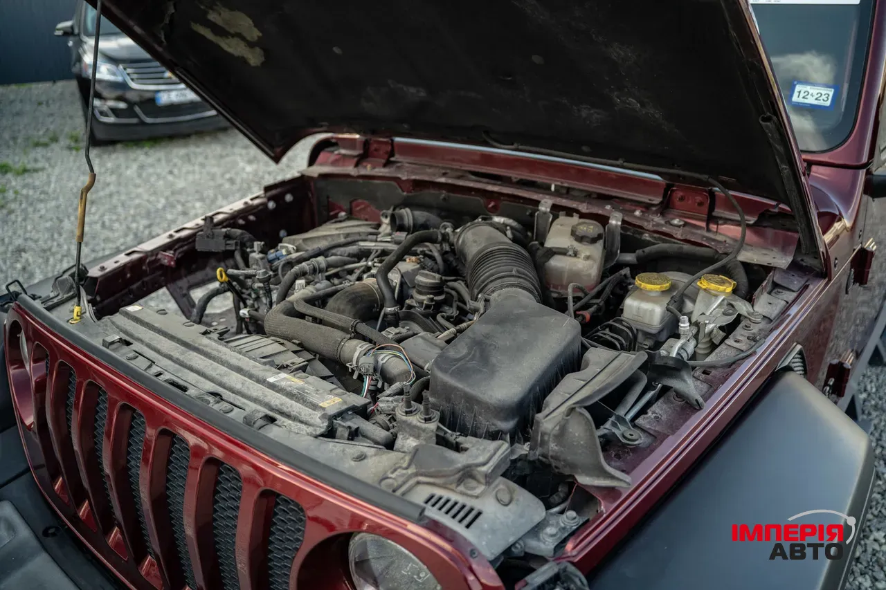 Jeep Wrangler - фото 40