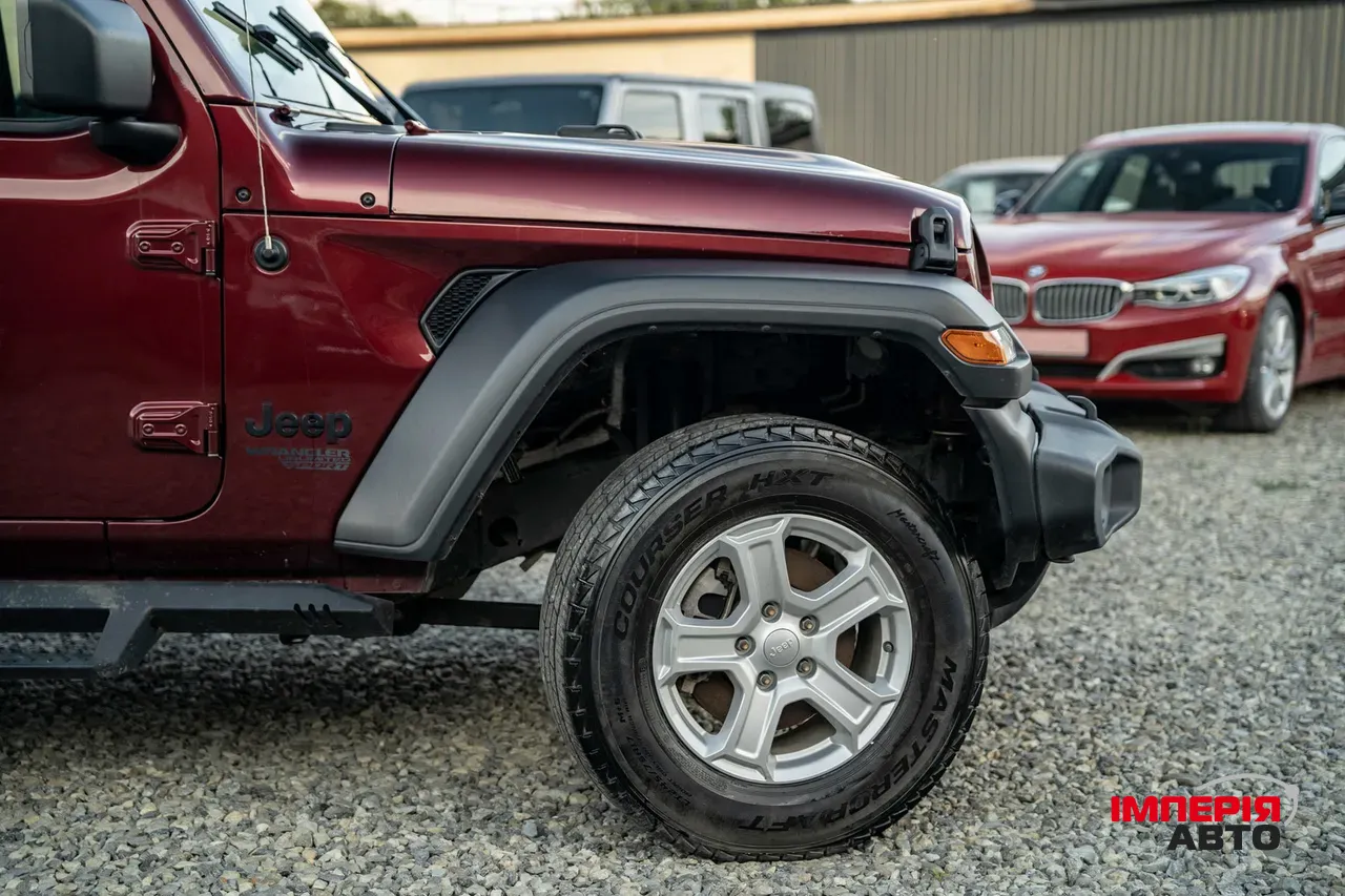 Jeep Wrangler - фото 19