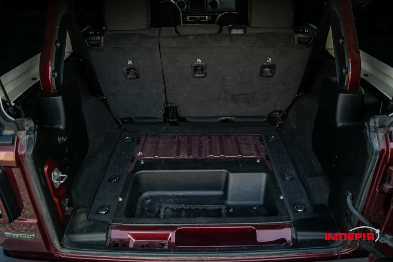 Jeep Wrangler - фото 34