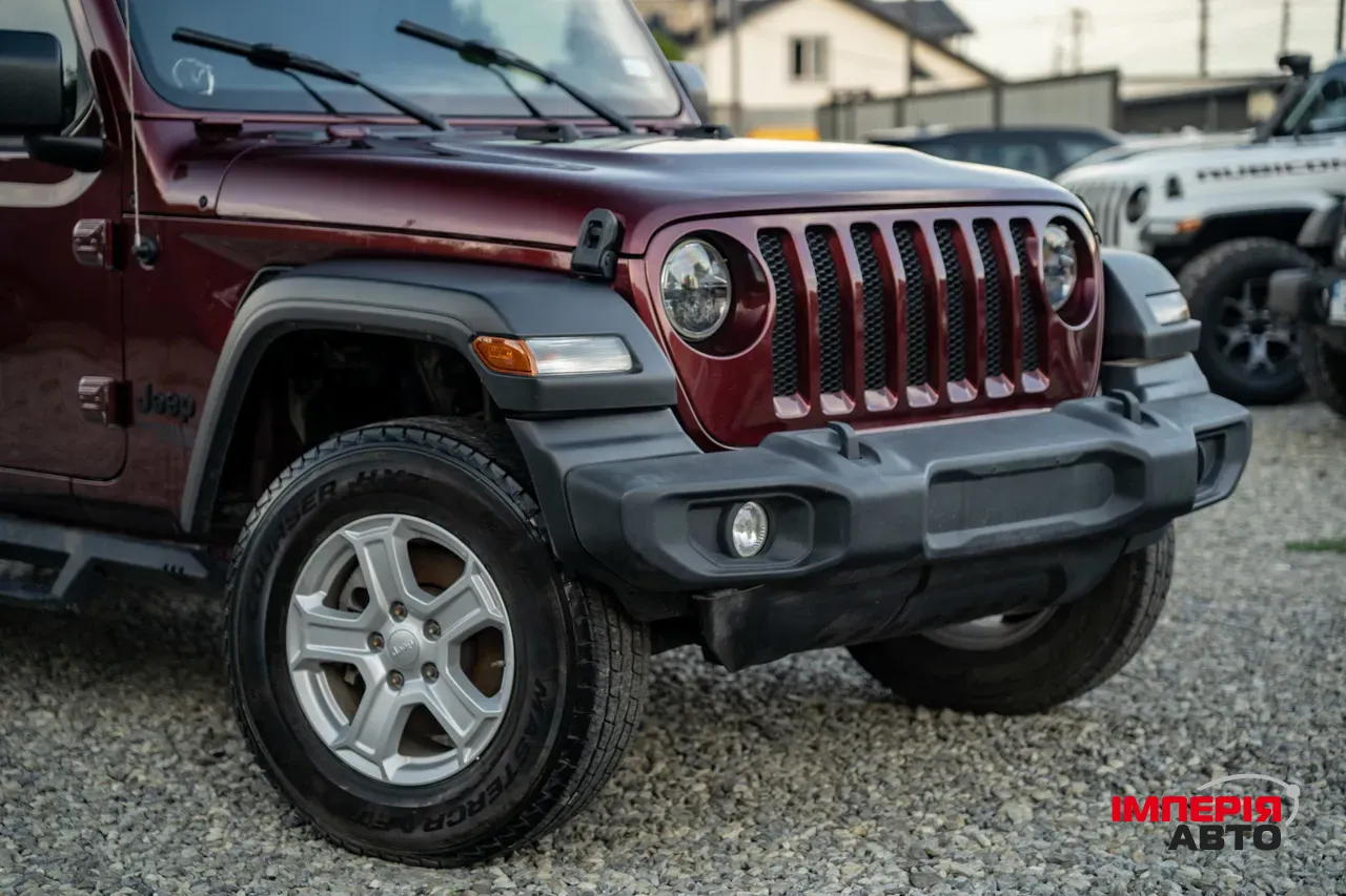 Jeep Wrangler - фото 17