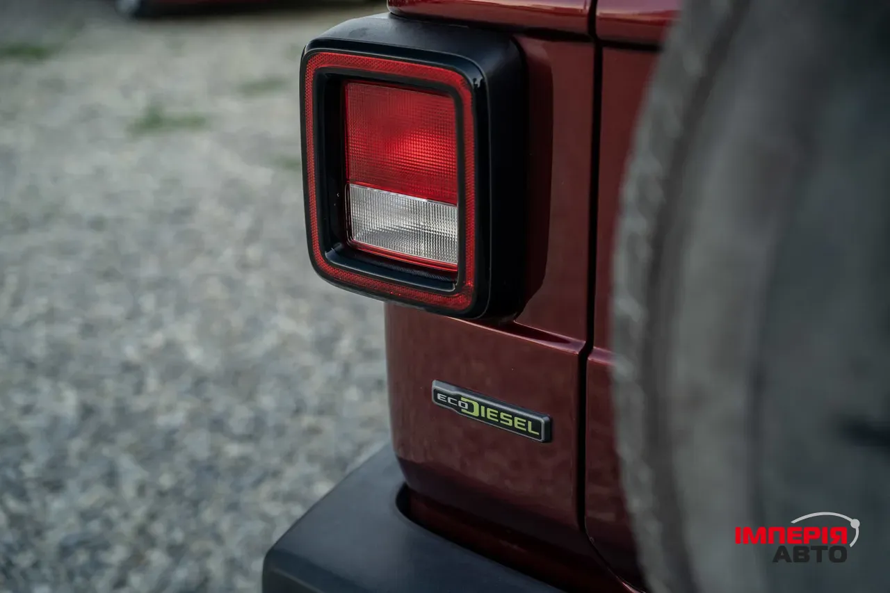 Jeep Wrangler - фото 9