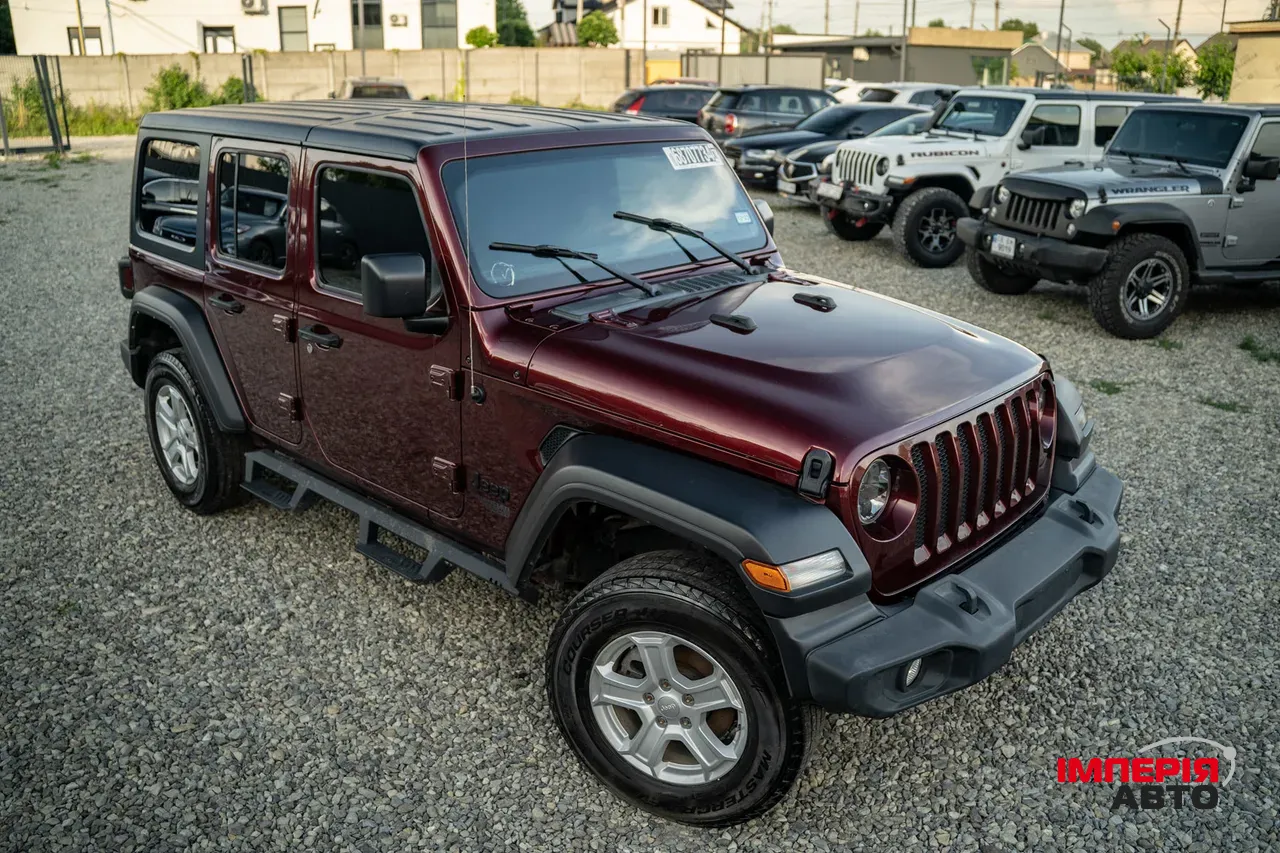 Jeep Wrangler - фото 16