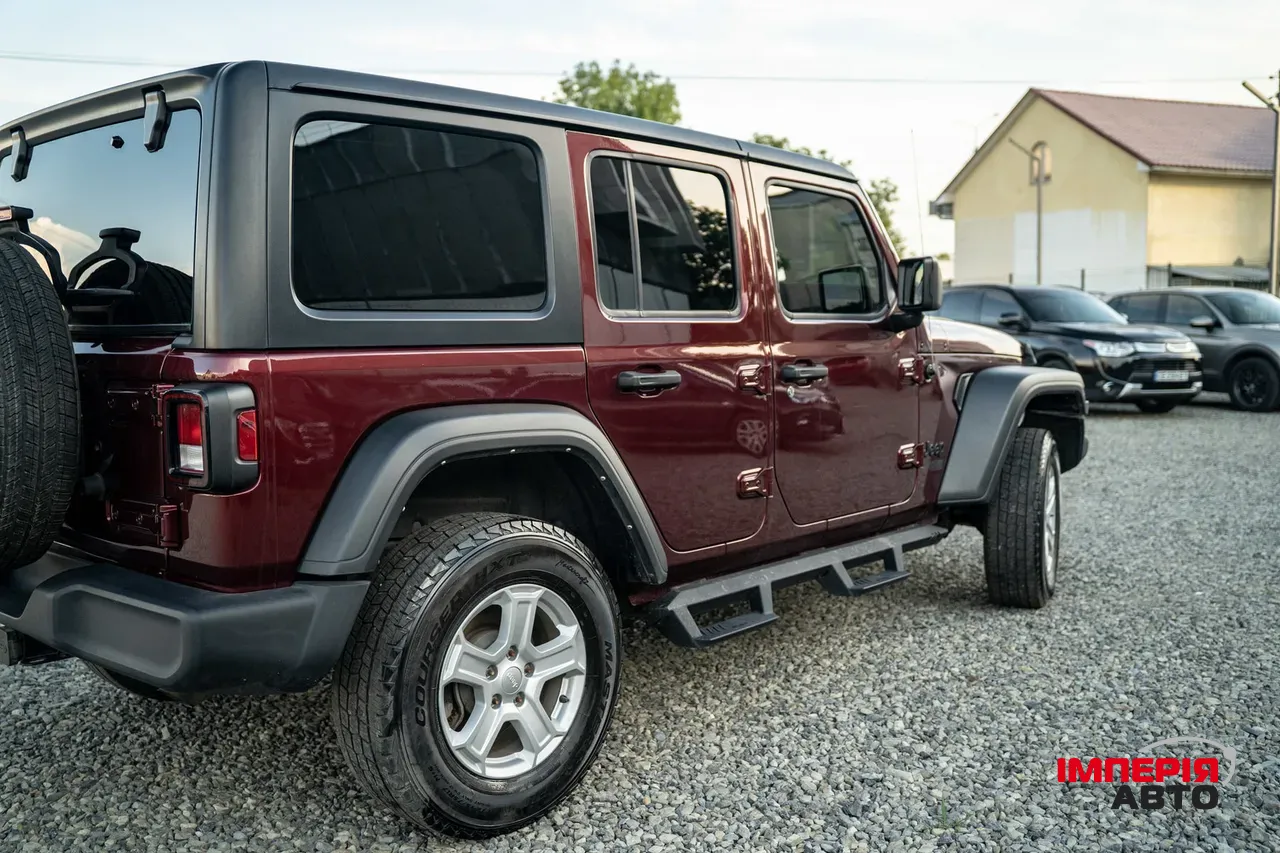 Jeep Wrangler - фото 11