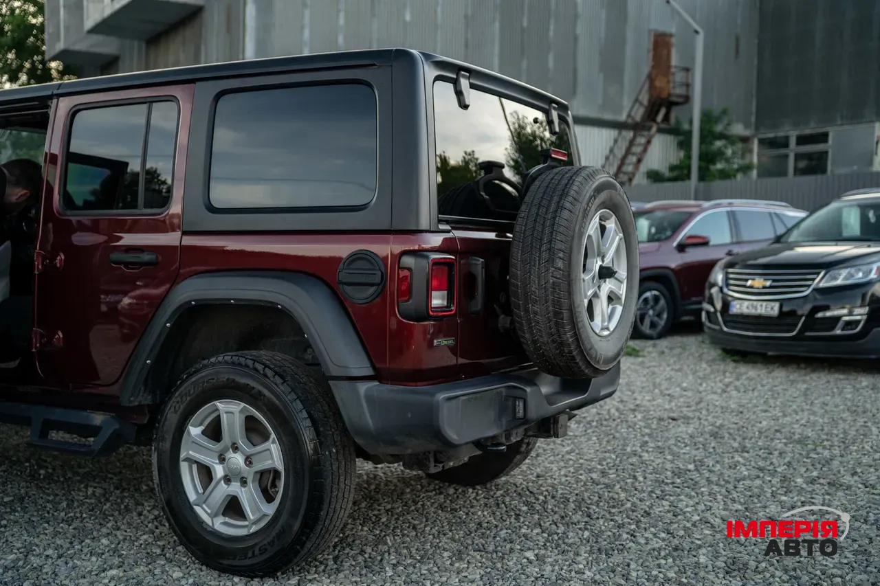 Jeep Wrangler - фото 7