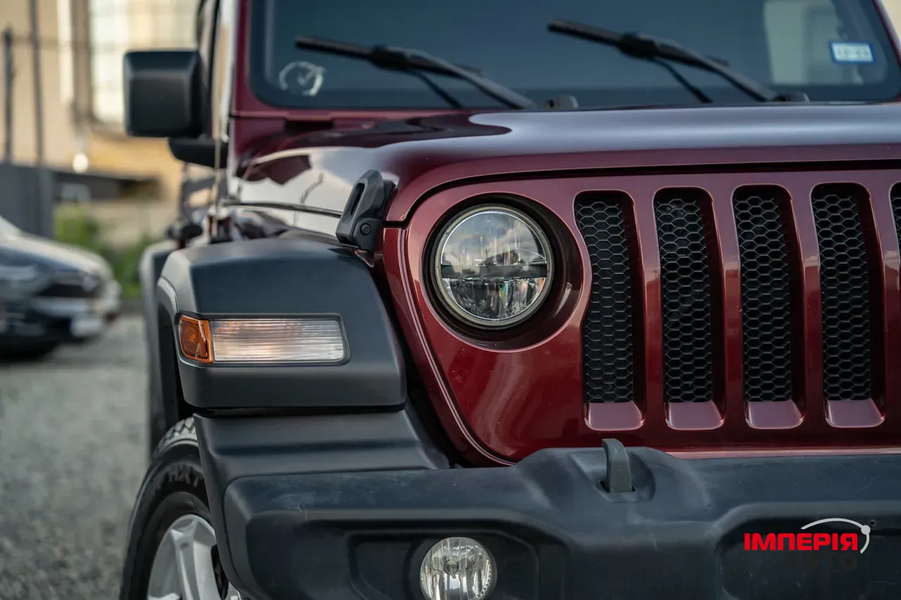 Jeep Wrangler - фото 18