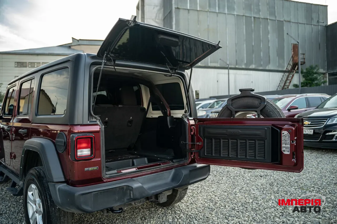 Jeep Wrangler - фото 35