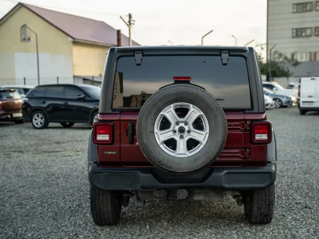 Jeep Wrangler - фото 5