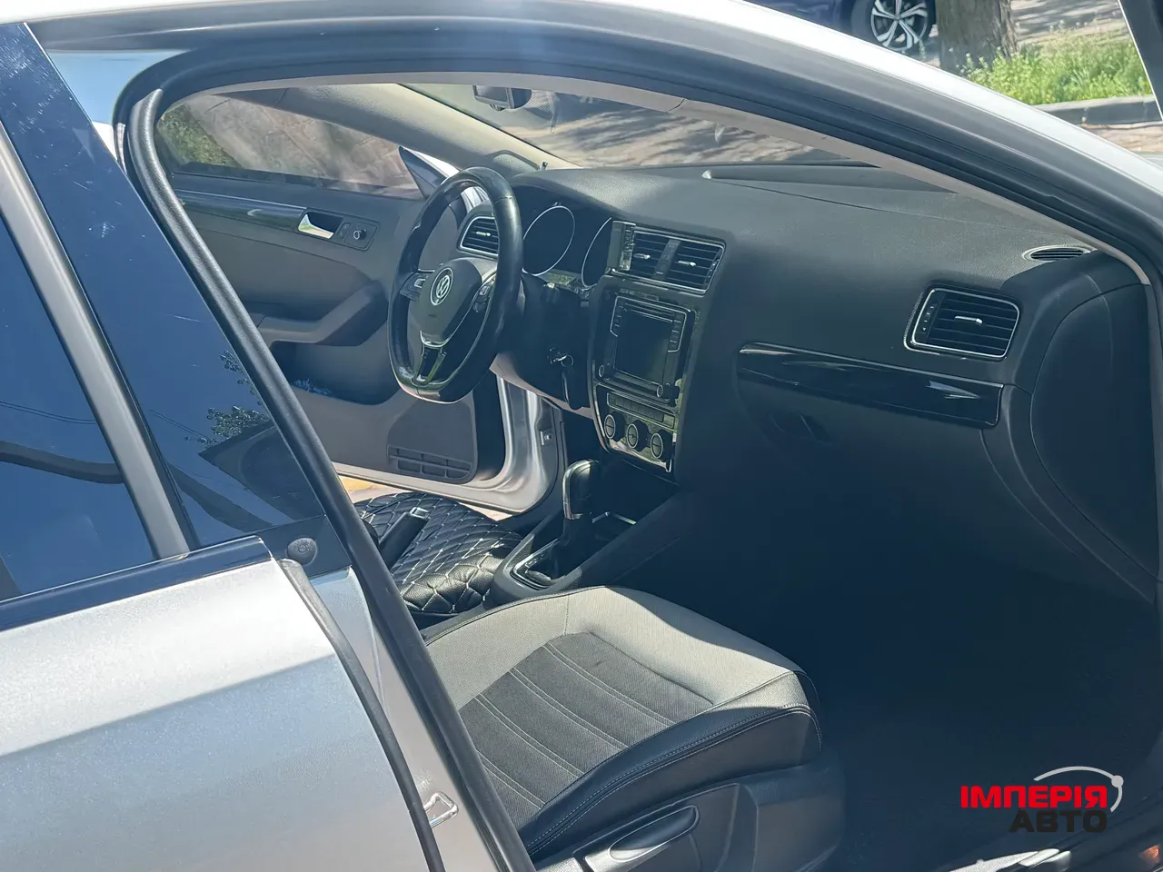 Volkswagen Jetta - фото 9