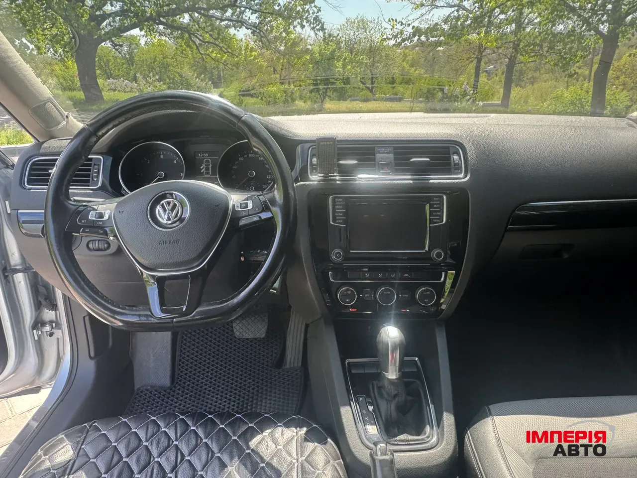 Volkswagen Jetta - фото 11