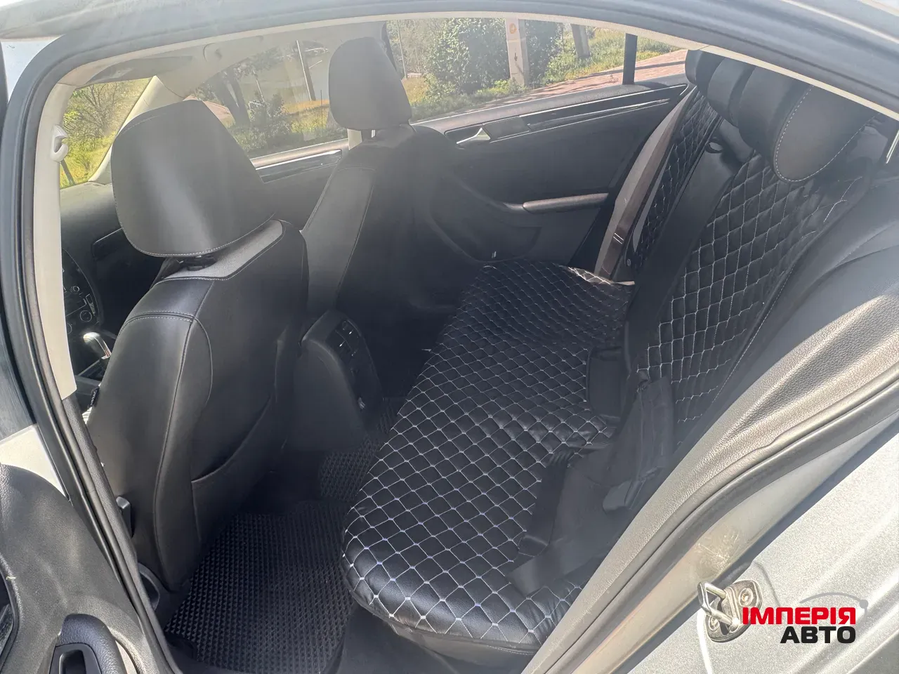 Volkswagen Jetta - фото 10