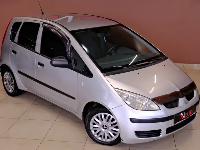 Mitsubishi Colt - фото 4
