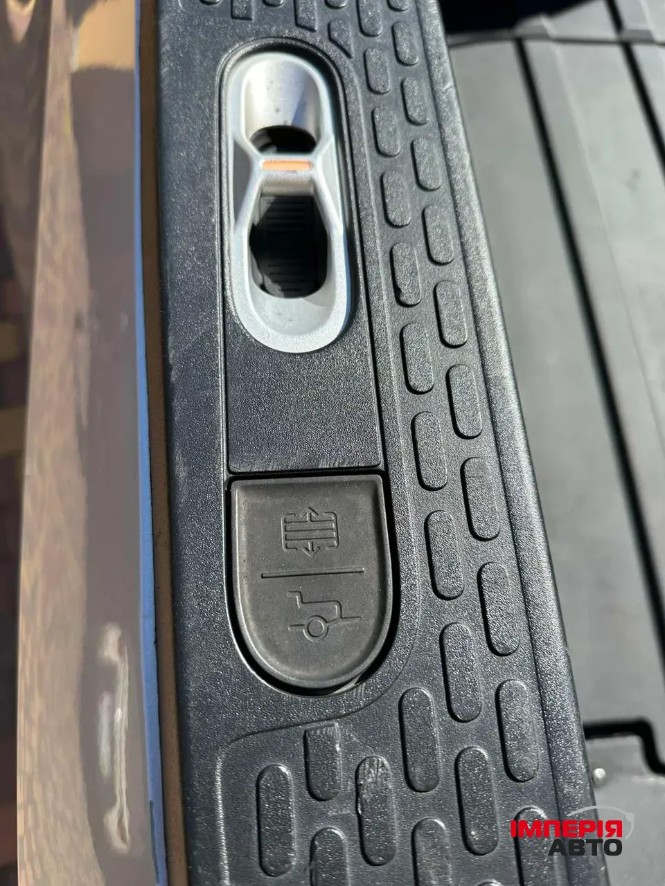 Rivian R1T - фото 9