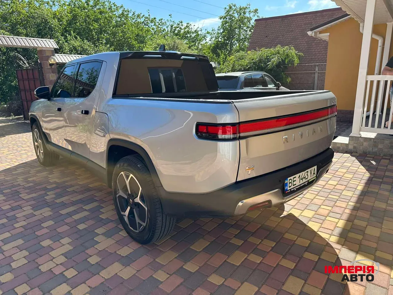 Rivian R1T - фото 13