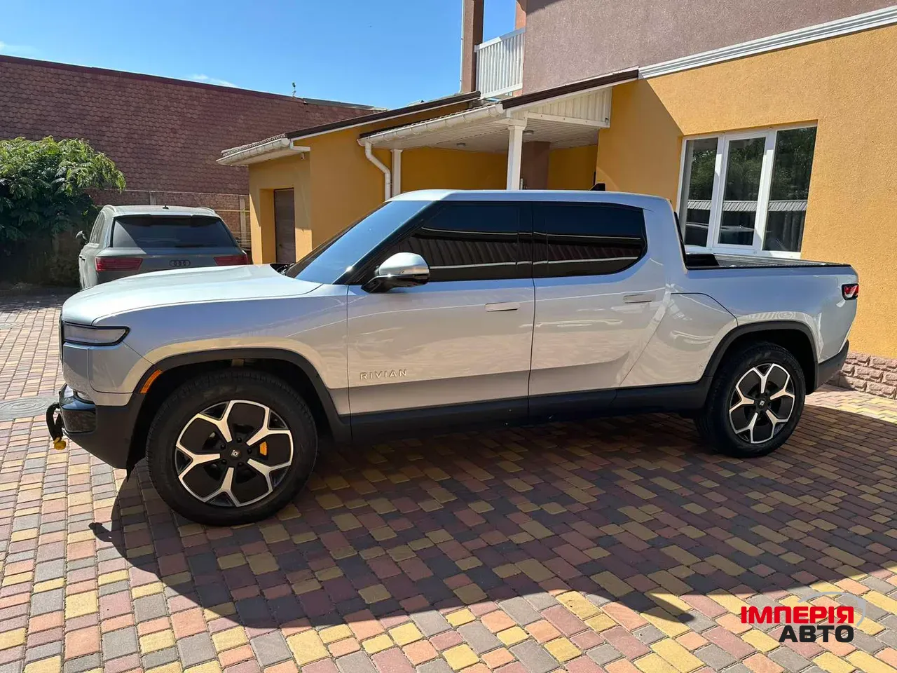 Rivian R1T - фото 14