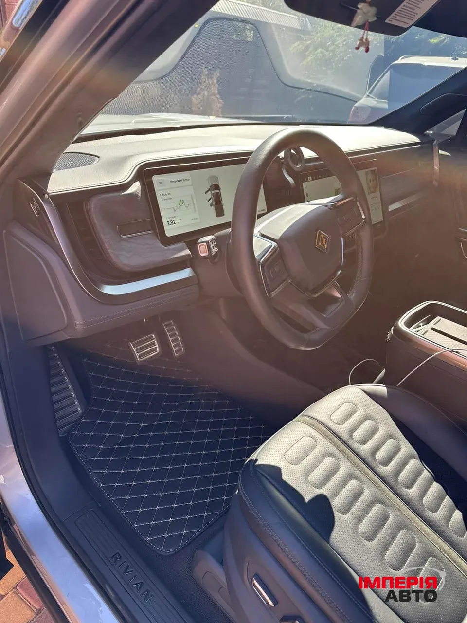 Rivian R1T - фото 3