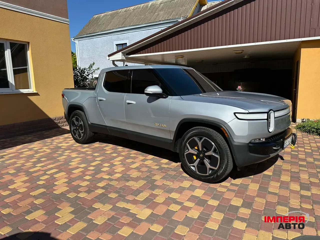 Rivian R1T - фото 17
