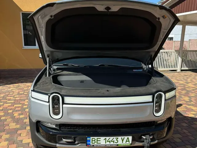 Rivian R1T - фото 5