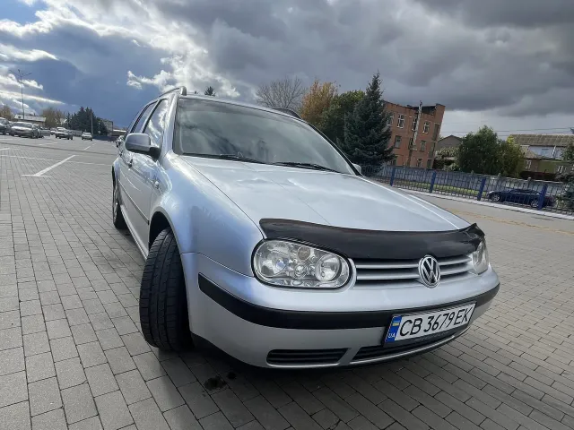 Volkswagen Golf - фото 1