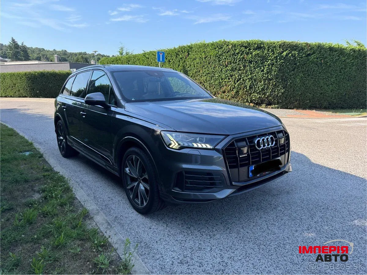 Audi Q7 - фото 1